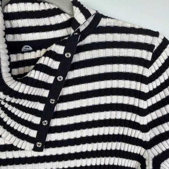 Margaret O'Leary Black & White Striped Snap Turtleneck Top Lightweight Sweater L - Picture 5 of 14